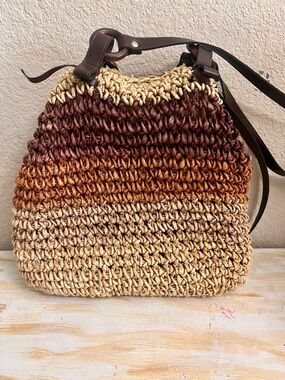 Handwoven Ombre Raffia Shoulder Bag with Dark Brown Leather Straps